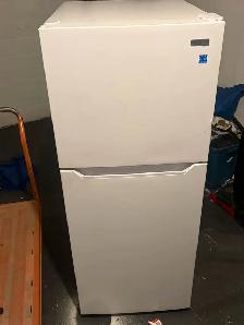 VISSANI White Brand NEW REFRIGERATOR/freezer - Photo 3