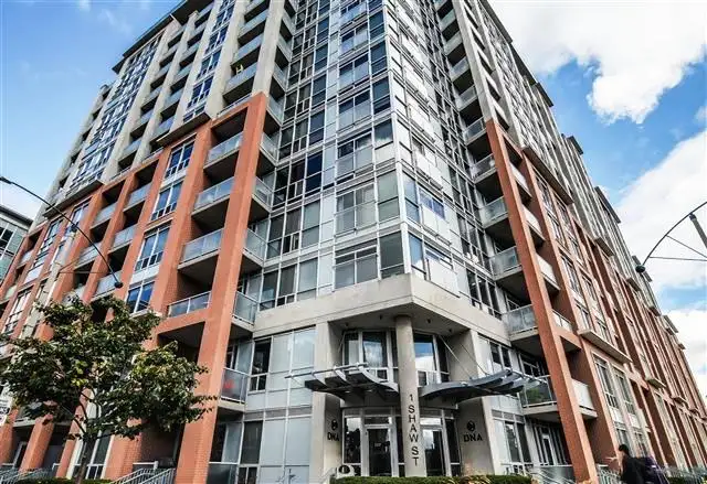 DNA CONDO: Large 1 Bedroom Den/2 Baths Condo For Rent w/ PRKG