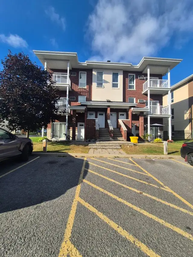 Nice and big two-bedroom / Beau et grand 4 1/2 /Aylmer-Gatineau