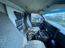 2012 GMC Savana - Photo 11