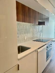 furnished room rental - Photo 9