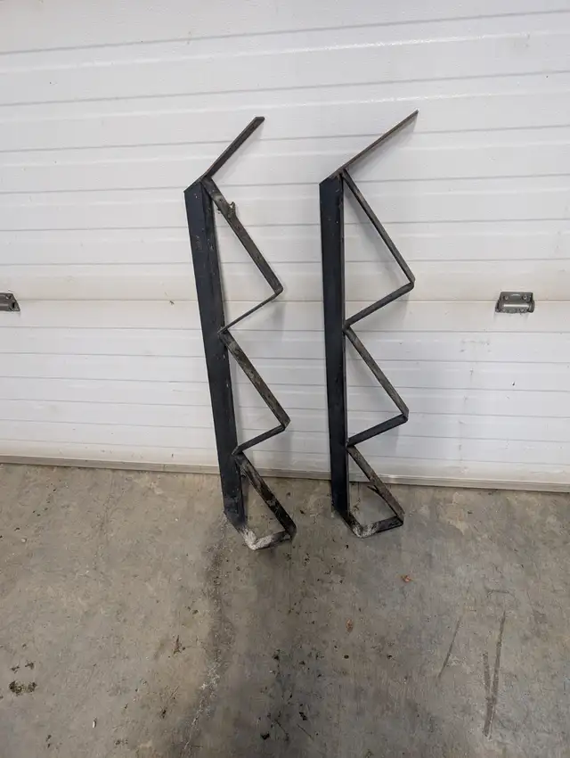 Metal Stringers for Four Steps