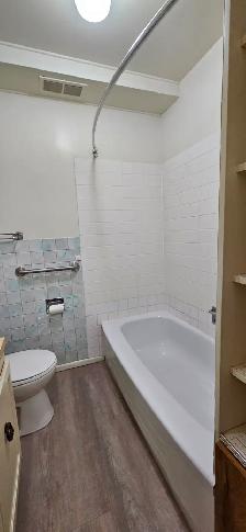 FIND A WARM PLACE - BEAUTIFUL 2 BEDROOM ON THE HILL! - Photo 2