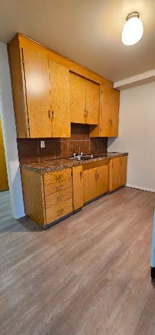 FIND A WARM PLACE - BEAUTIFUL 2 BEDROOM ON THE HILL! - Photo 7