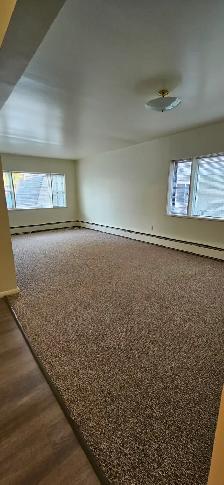 FIND A WARM PLACE - BEAUTIFUL 2 BEDROOM ON THE HILL! - Photo 8