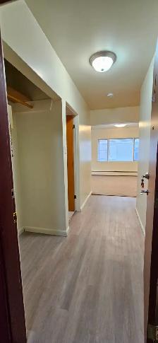 FIND A WARM PLACE - BEAUTIFUL 2 BEDROOM ON THE HILL! - Photo 10