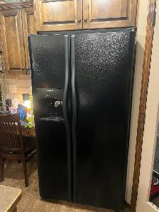 Side By Side Refrigerator Ice & Water
