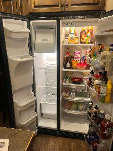 Side By Side Refrigerator Ice & Water - Photo 3