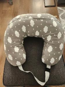 Mom cozy nursing pillow $30 - Photo 2