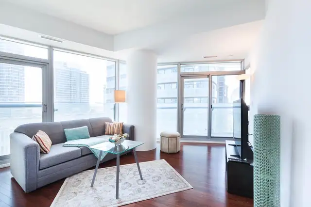 Condo 2 Bedroom plus Den Toronto York Street Lake Front for Rent