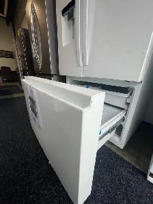 NEW 36" Whirlpool French Door Fridge  Water & Ice (29.5 Cu.Ft) - Photo 6