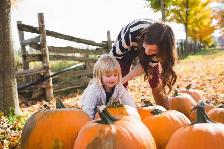 Fall & Halloween Family Photoshoot | Winnipeg