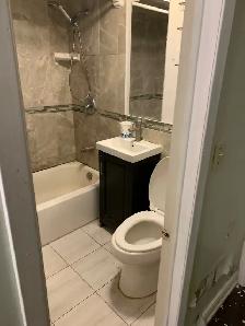 Two Bed rooms Basement Apartment for rent in North etobicoke Tor - Photo 2