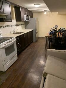 Two Bed rooms Basement Apartment for rent in North etobicoke Tor - Photo 7