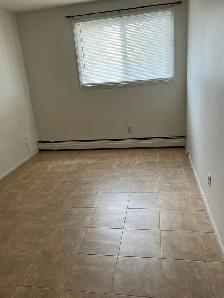 WEST HILL 2  BEDROOM APT - Photo 5
