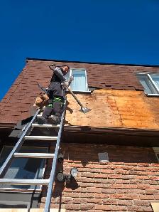 Looking for roof labourers starting pay $20-$25/h - Photo 2