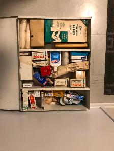 Antique commercial FirstAid metal box with all supplies inside. - Photo 4