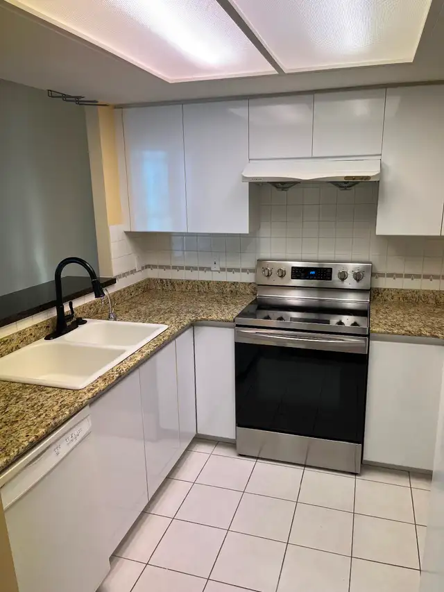 2-bedroom 2-bath Yaletown home
