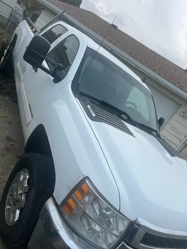 2012 Chevrolet Silverado 3500 pickup truck