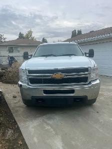 2012 Chevrolet Silverado 3500 pickup truck - Photo 2