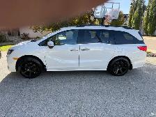 2019 Honda Odyssey Touring 69,808 km Auto Remote Starter/Sunroof - Photo 2