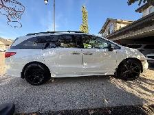 2019 Honda Odyssey Touring 69,808 km Auto Remote Starter/Sunroof - Photo 4