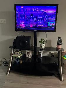 Tv stand and tv - Photo 2