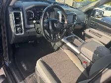 2018 Ram 1500 HEMI, 4X4, Camera, Sunroof, Cruise Control, NoCla - Photo 11