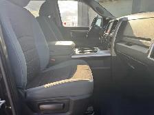 2018 Ram 1500 HEMI, 4X4, Camera, Sunroof, Cruise Control, NoCla - Photo 14