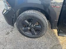 2018 Ram 1500 HEMI, 4X4, Camera, Sunroof, Cruise Control, NoCla - Photo 27