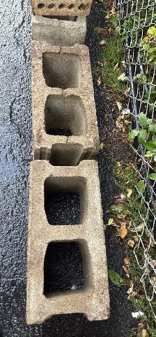 Block De Beton  2 dollars chaque - Photo 2