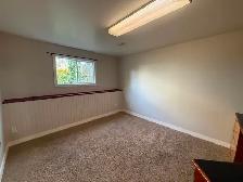 3 Bedroom Home in Bower with Double Detached Garage! - Photo 25