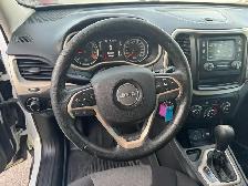 2015 Jeep Cherokee Sport - Photo 9