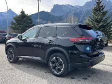 2026 Nissan Rogue SV MOONROOF - Photo 5