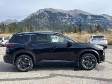 2026 Nissan Rogue SV MOONROOF - Photo 8