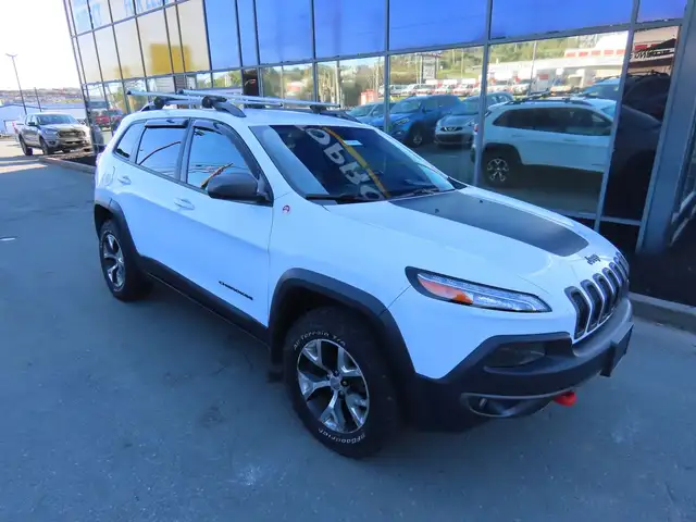 2016 Jeep Cherokee TRAILHAWK 4X4