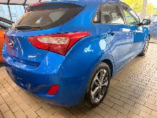 2017 Hyundai ELANTRA SE - Photo 4