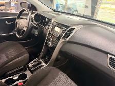 2017 Hyundai ELANTRA SE - Photo 8