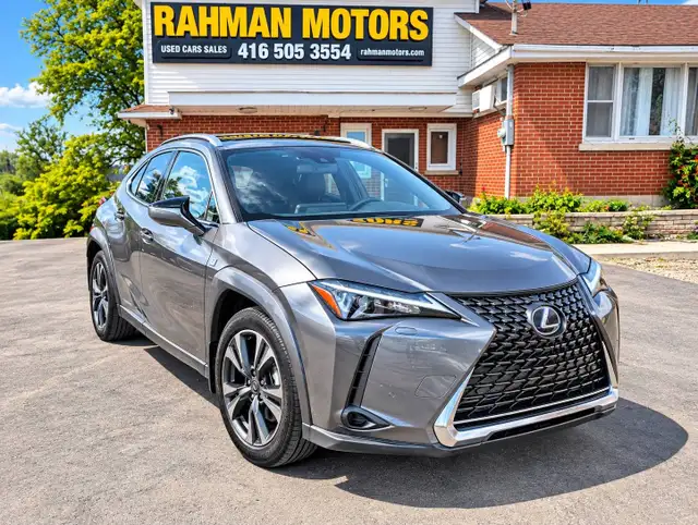 2024 Lexus UX 250h AWD F-sport | Sun-roof! | Heated seats! | Per