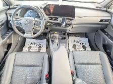 2024 Lexus UX 250h AWD F-sport | Sun-roof! | Heated seats! | Per - Photo 11