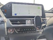 2024 Lexus UX 250h AWD F-sport | Sun-roof! | Heated seats! | Per - Photo 15