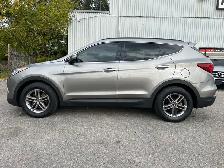 2017 Hyundai Santa Fe Sport | ONE OWNER | NO ACCIDENTS | AWD - Photo 2