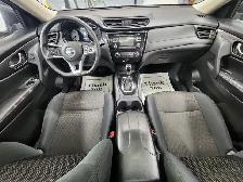 2017 NISSAN ROGUE SV - Photo 10