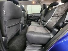 2017 NISSAN ROGUE SV - Photo 12