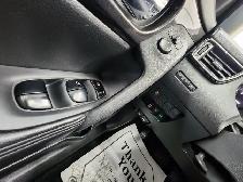 2017 NISSAN ROGUE SV - Photo 19