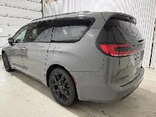 Chrysler Pacifica Limited TA 2025 à vendre - Photo 6