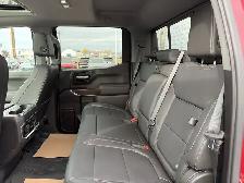 2019 GMC Sierra 1500 SLT. 5.3L V8 4WD. Crew Cab Leather Sunroof - Photo 11