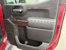 2019 GMC Sierra 1500 SLT. 5.3L V8 4WD. Crew Cab Leather Sunroof - Photo 21
