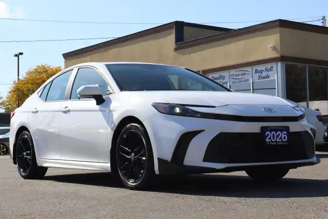 2026 Toyota Camry SE Hybrid