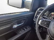 2027 Ram 1500 Express Night Edition Crew 4x4 3.0L Bucket Seats - Photo 20